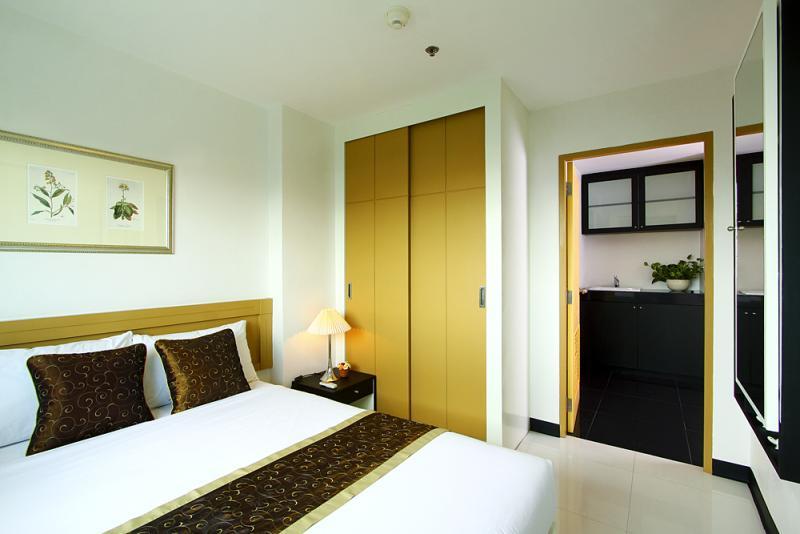 Laurel Suite Бангкок Номер фото