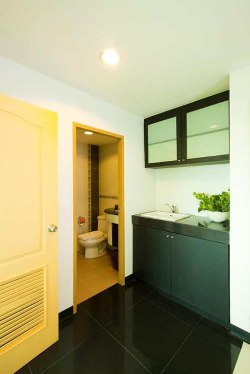 Laurel Suite Бангкок Екстер'єр фото