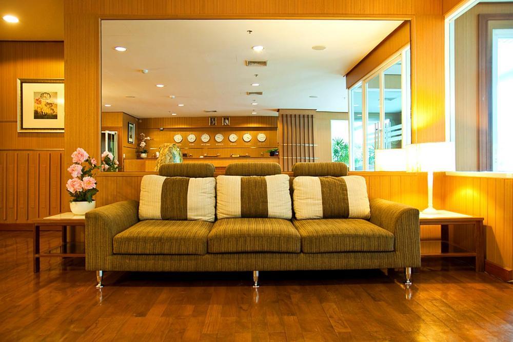 Laurel Suite Бангкок Екстер'єр фото